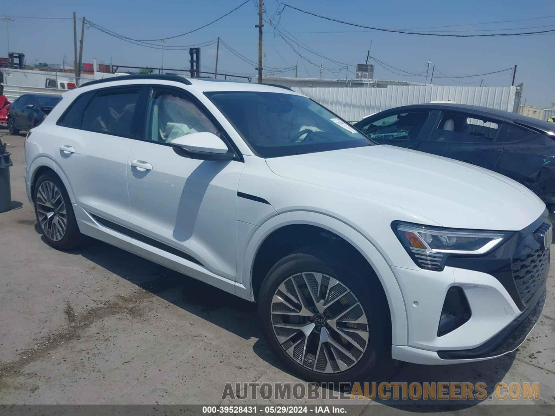 WA15AAGE4RB051880 AUDI Q8 E-TRON 2024