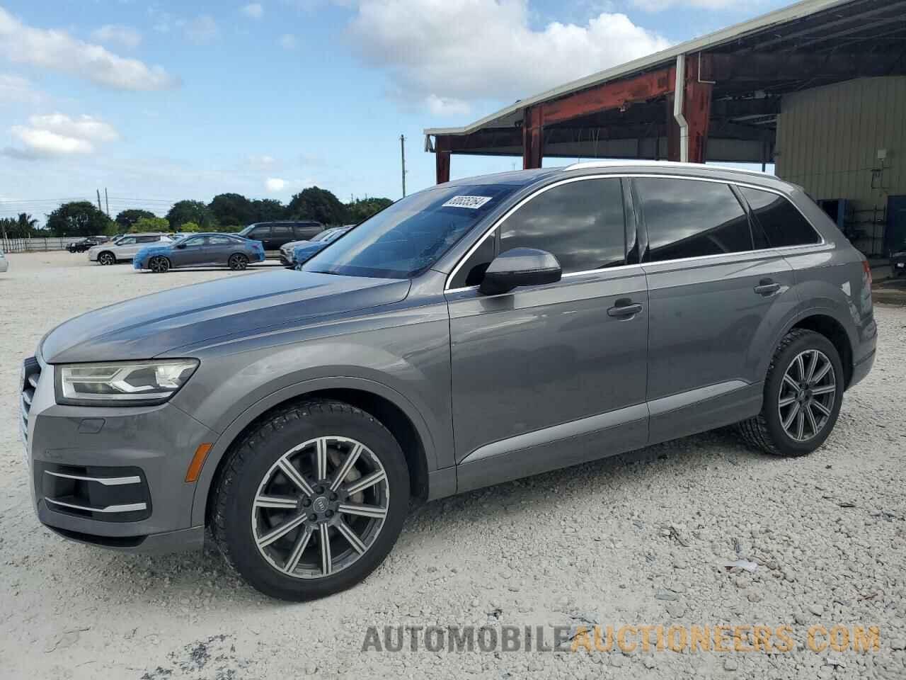 WA1AAAF72HD031048 AUDI Q7 2017