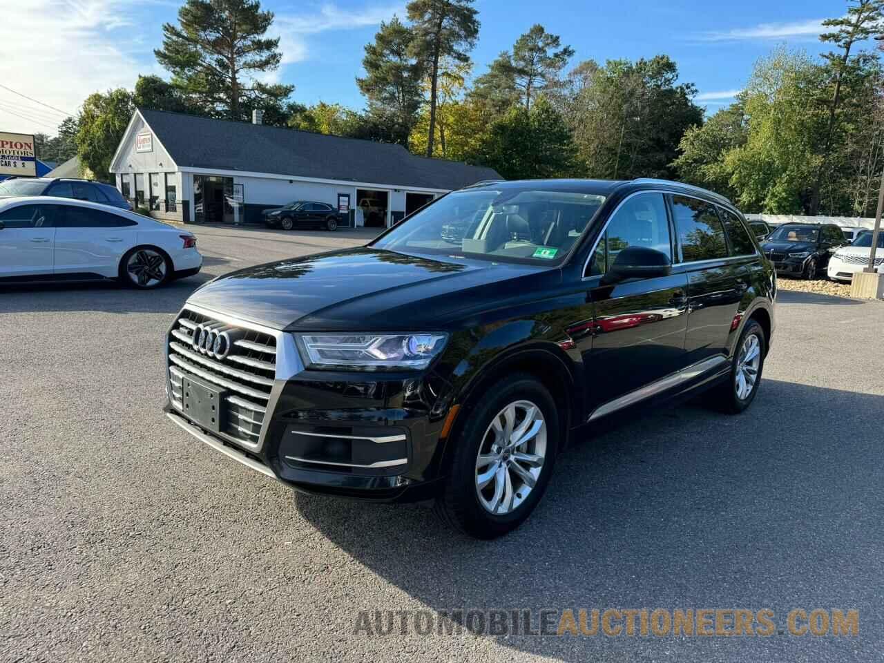 WA1AAAF73HD008832 AUDI Q7 2017