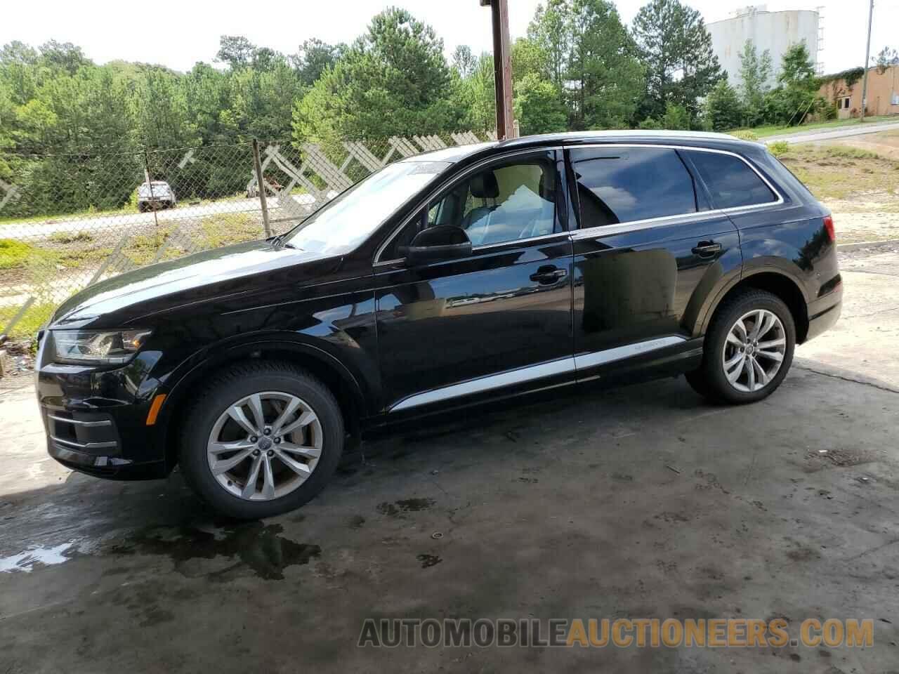 WA1AAAF74HD010010 AUDI Q7 2017