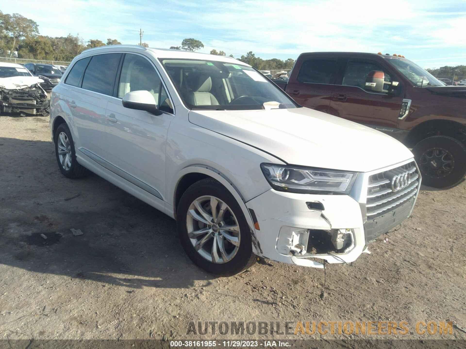 WA1AAAF74HD057876 AUDI Q7 2017