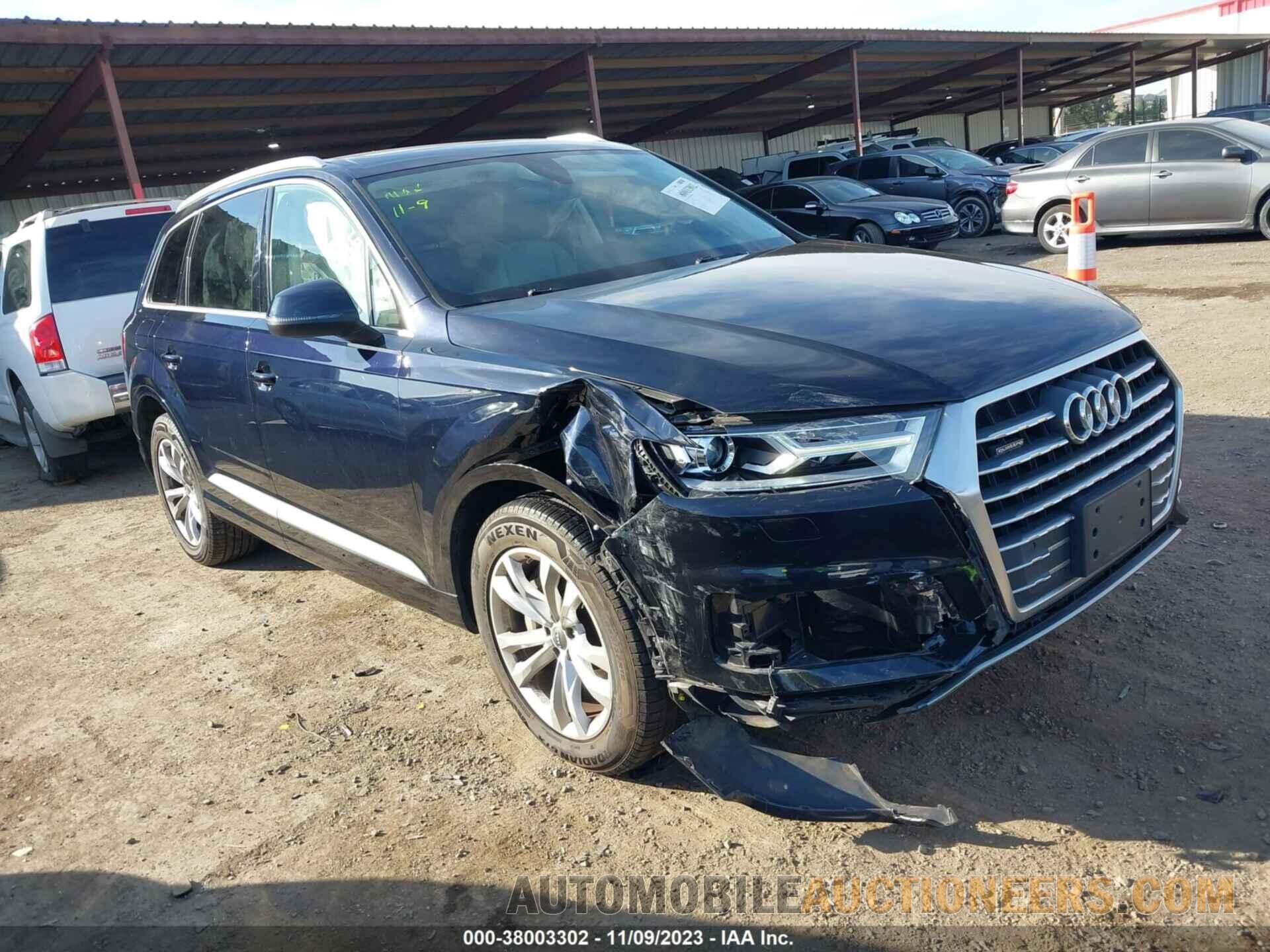 WA1AAAF76HD033031 AUDI Q7 2017