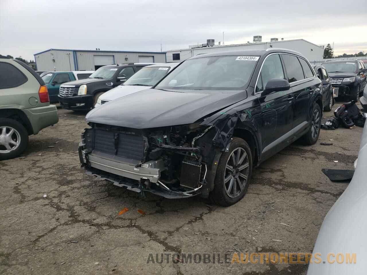 WA1AAAF77HD005870 AUDI Q7 2017