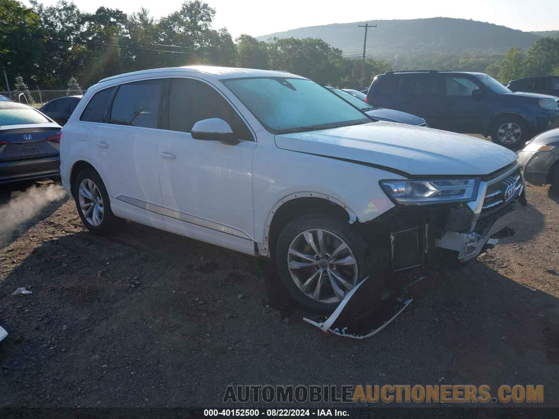 WA1AAAF78HD028123 AUDI Q7 2017