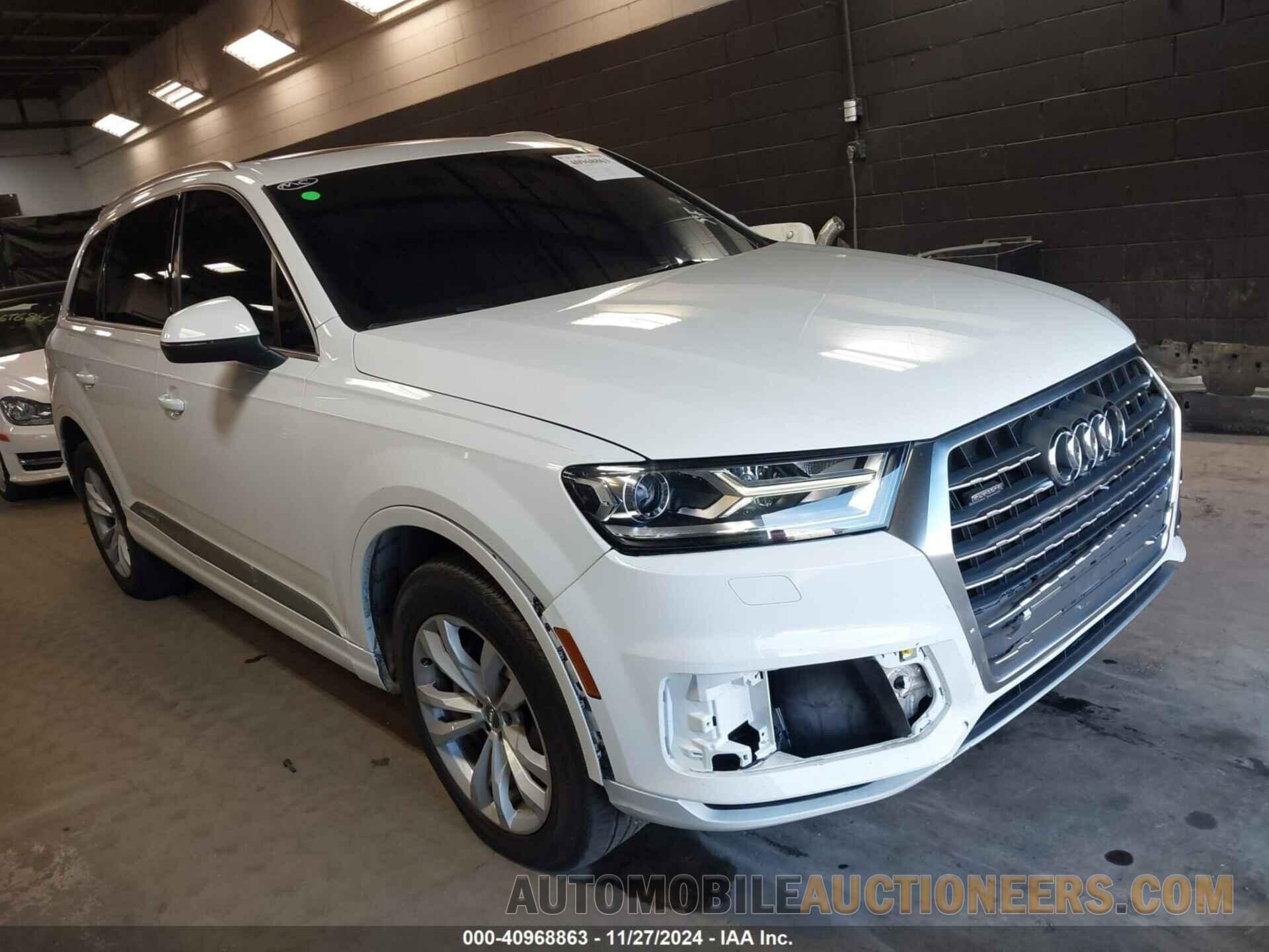 WA1AAAF79HD033640 AUDI Q7 2017