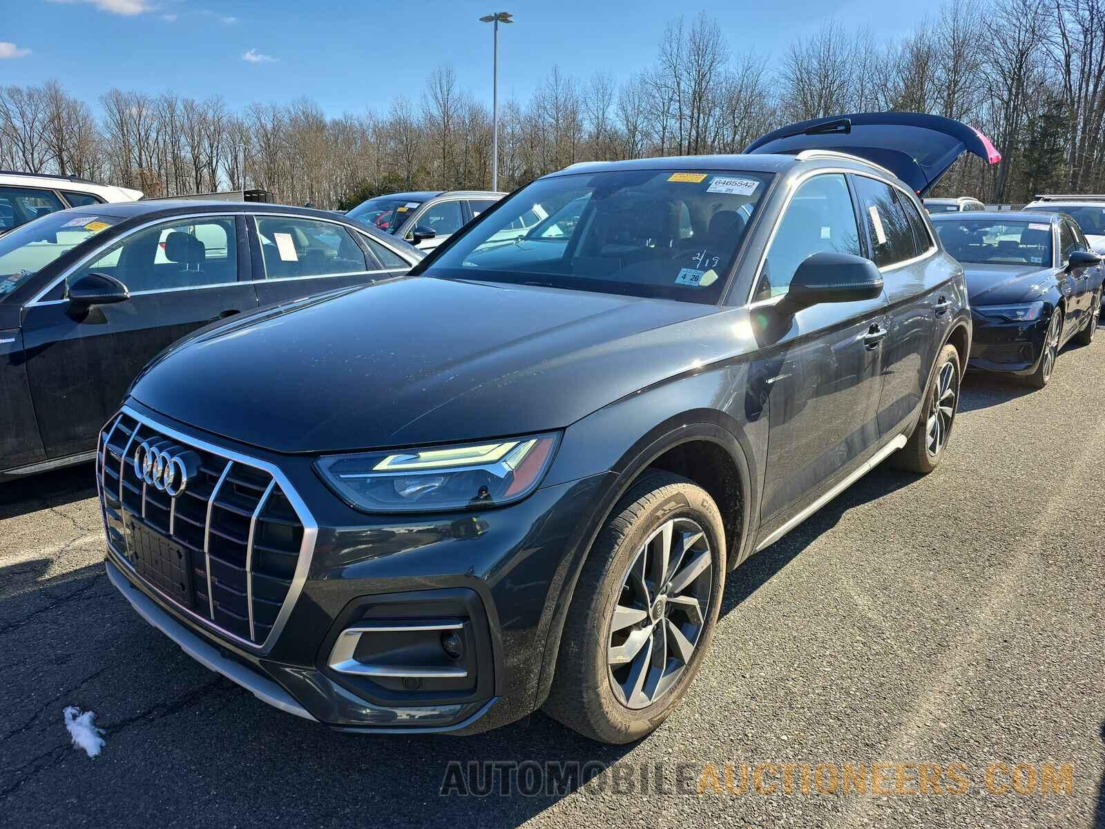 WA1AAAFY0M2064287 Audi Q5 2021