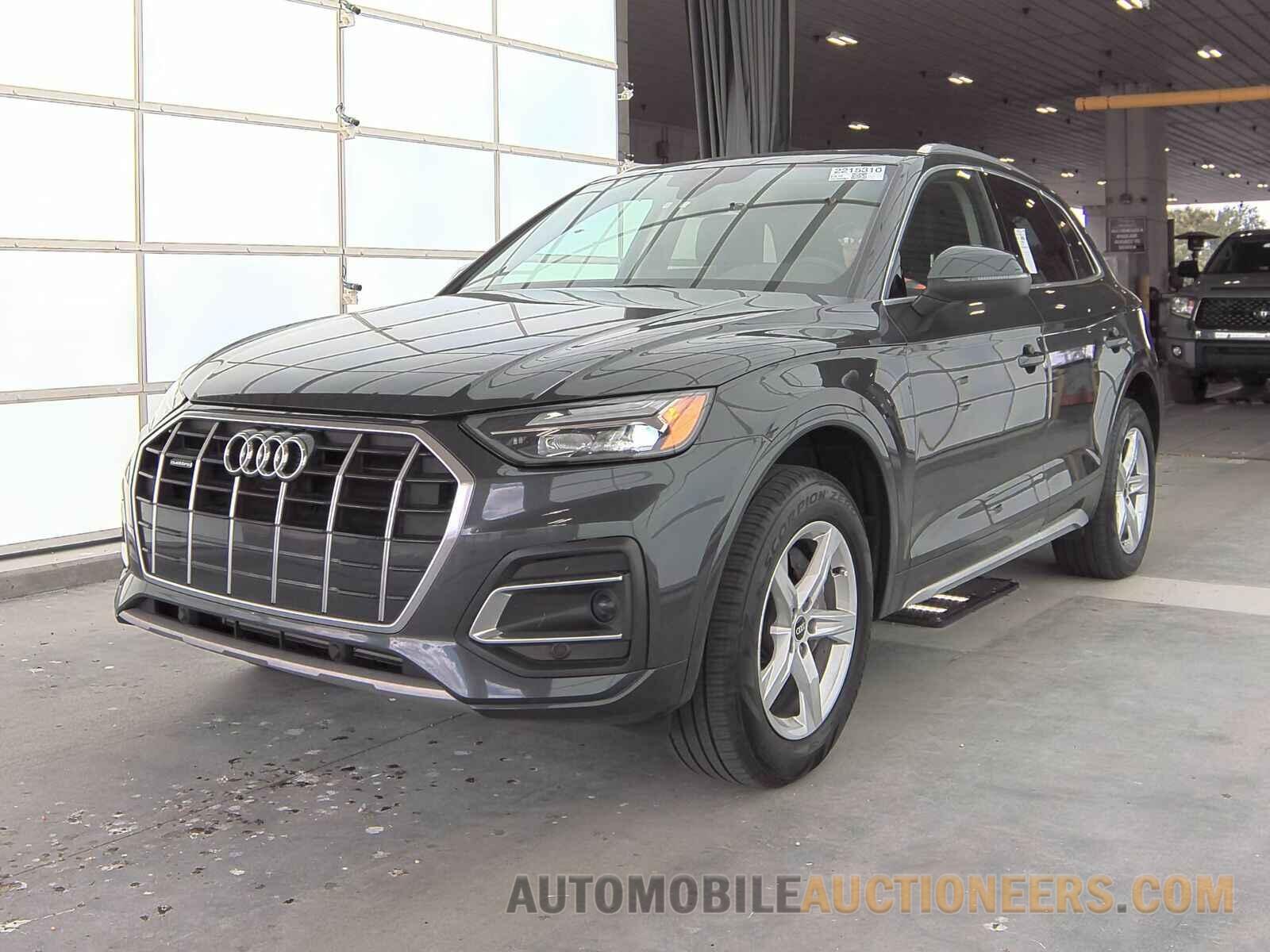 WA1AAAFY0M2100172 Audi Q5 2021