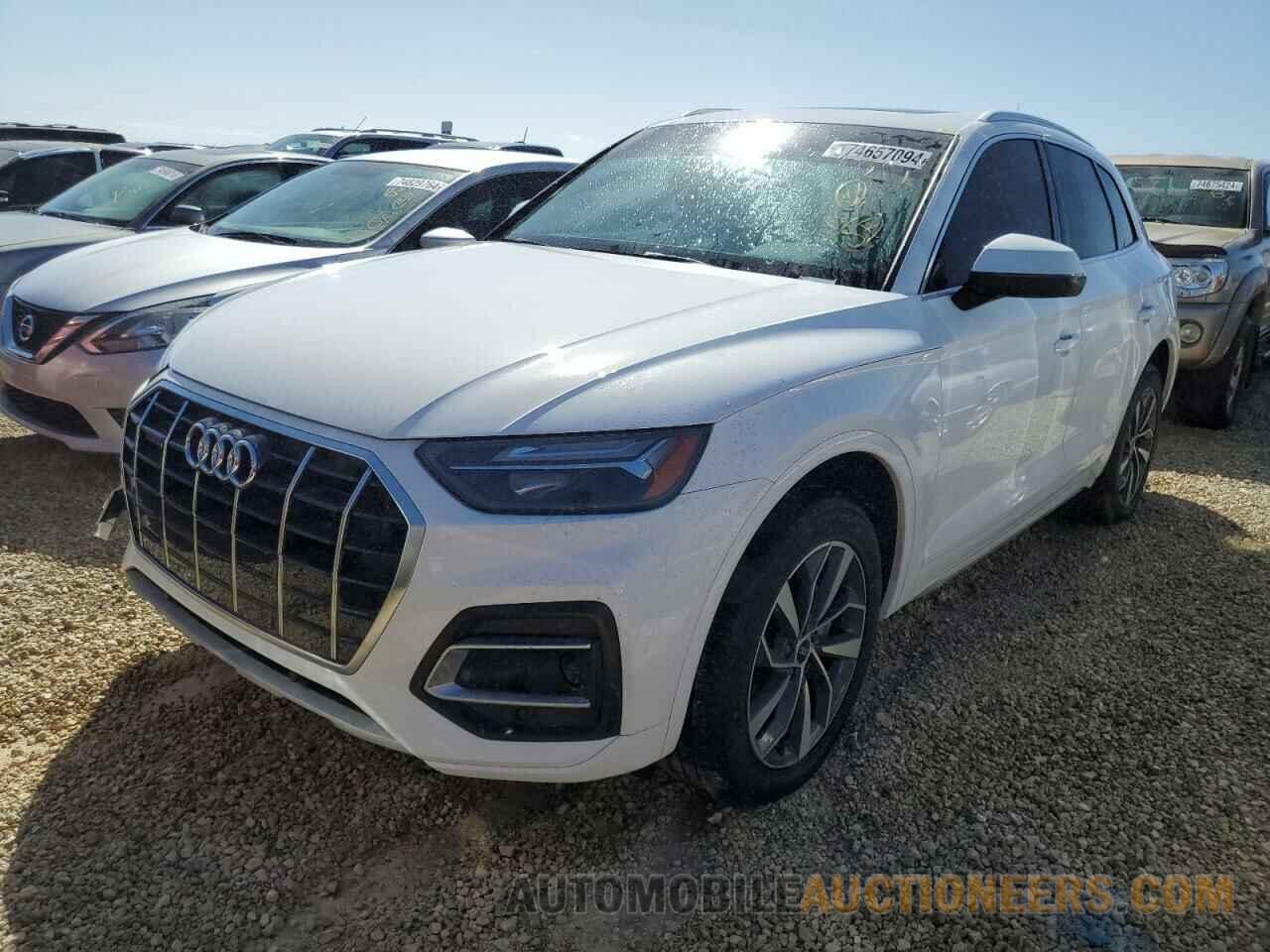 WA1AAAFY0M2104240 AUDI Q5 2021