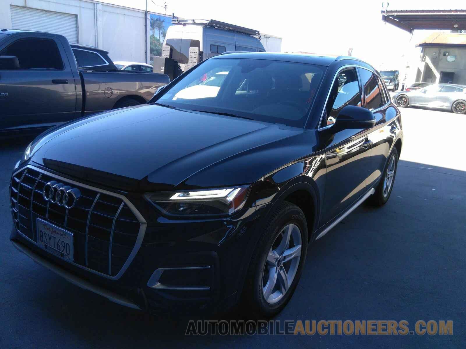 WA1AAAFY5M2009608 Audi Q5 2021