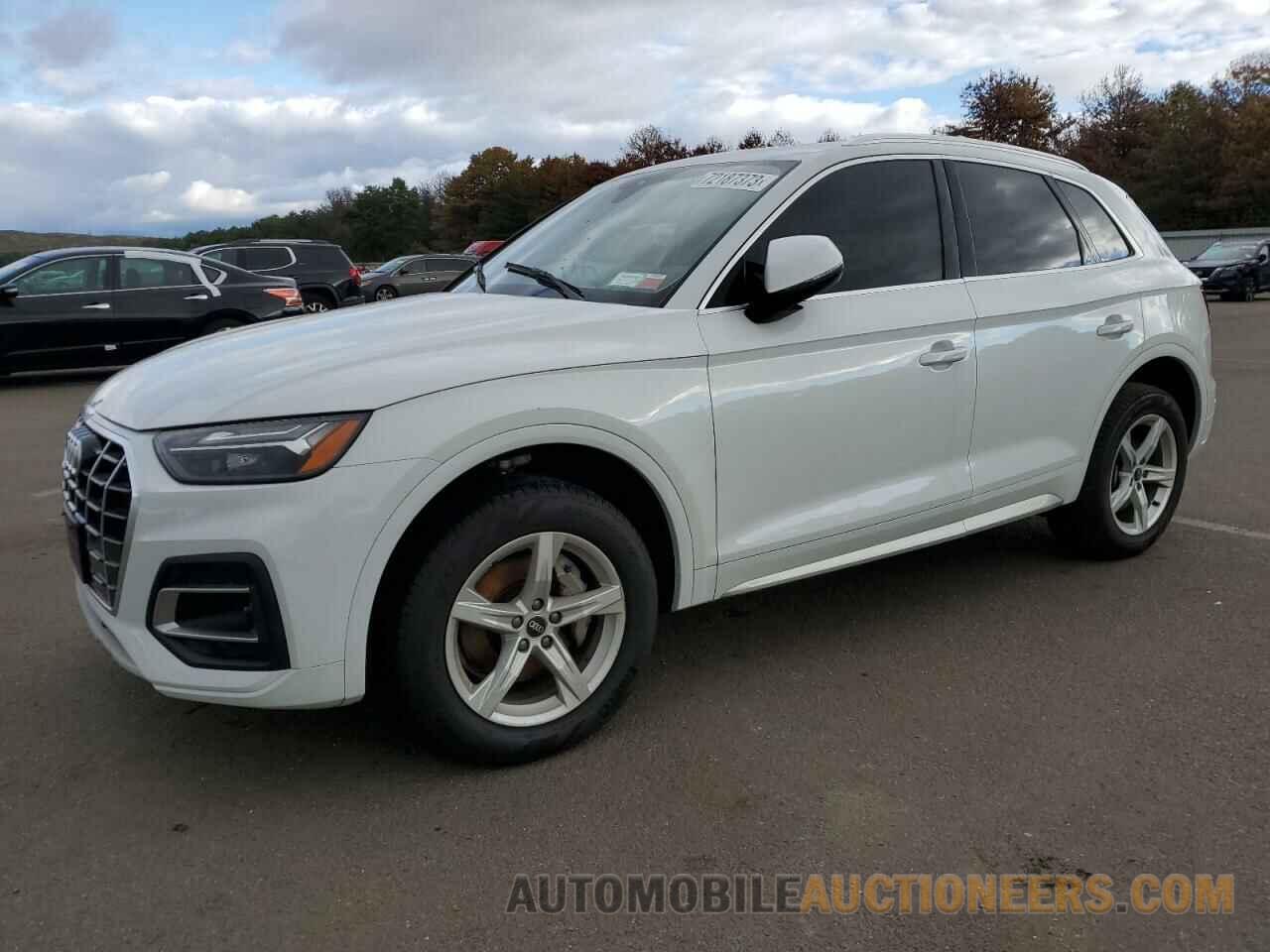 WA1AAAFY7M2056008 AUDI Q5 2021