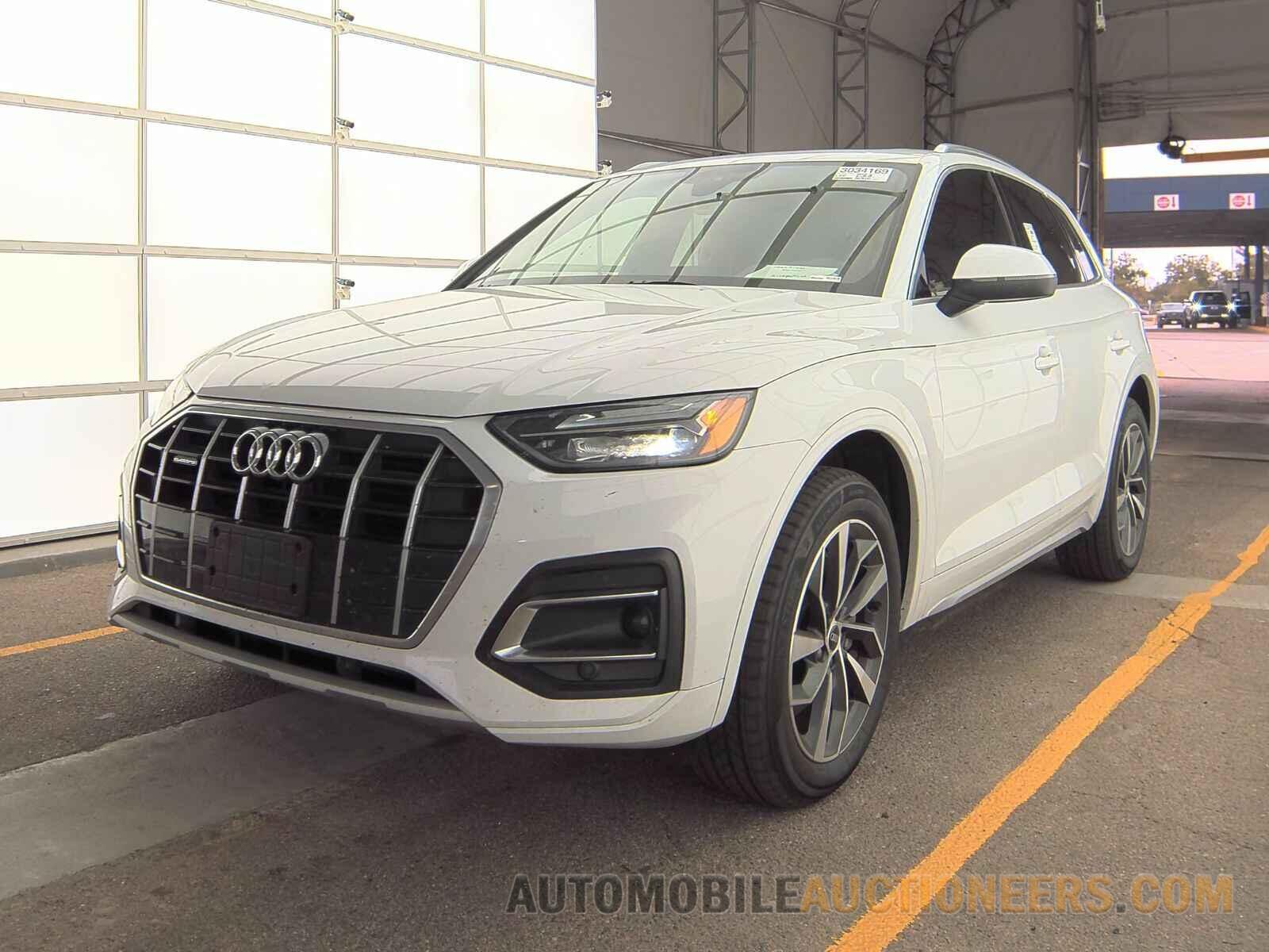 WA1AAAFY8M2010798 Audi Q5 2021