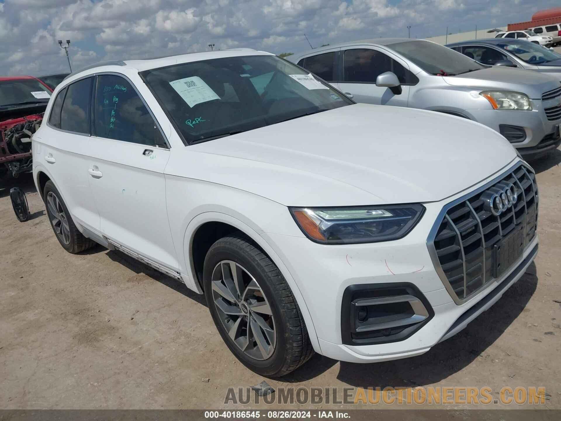 WA1AAAFY8M2042215 AUDI Q5 2021