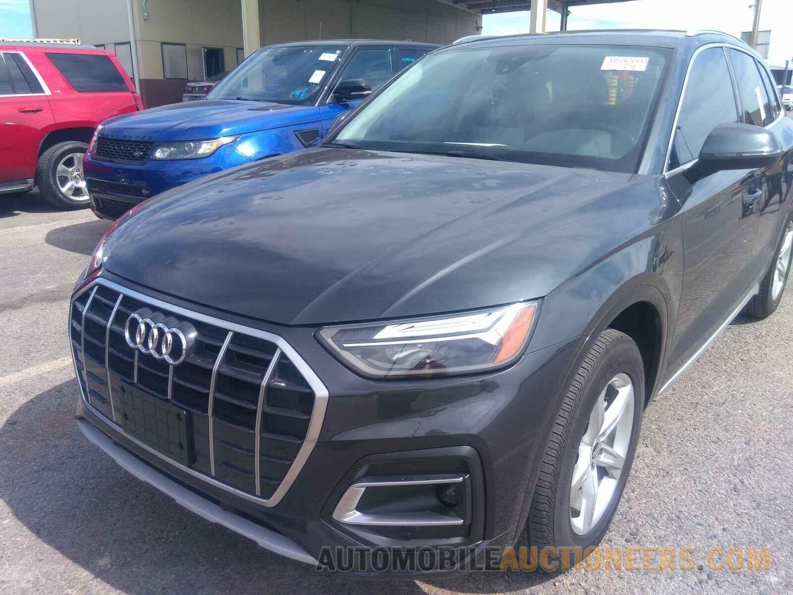 WA1AAAFY8M2051755 Audi Q5 2021