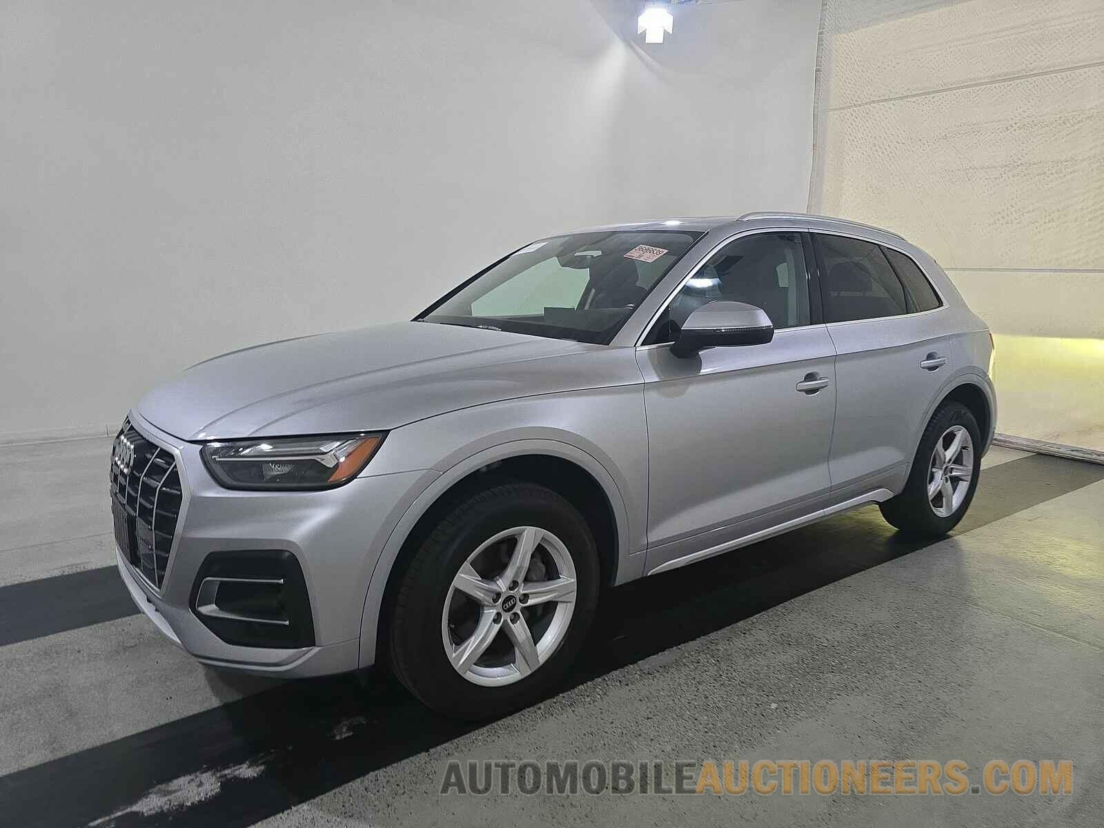 WA1AAAFY9M2063896 Audi Q5 2021