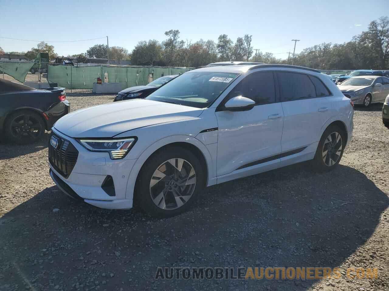 WA1AAAGE1NB019221 AUDI E-TRON 2022