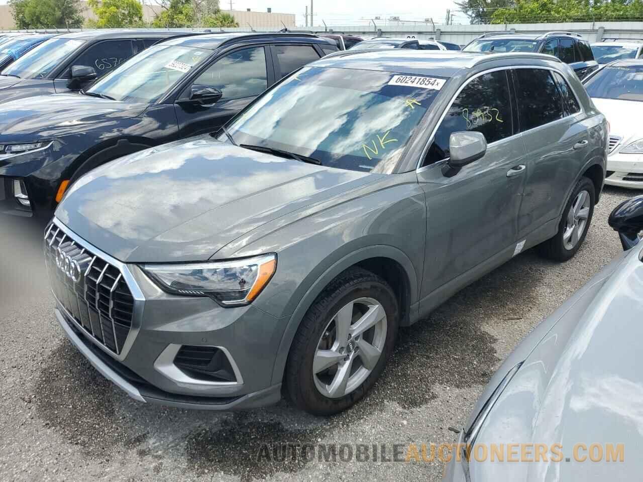 WA1AECF38L1051845 AUDI Q3 2020