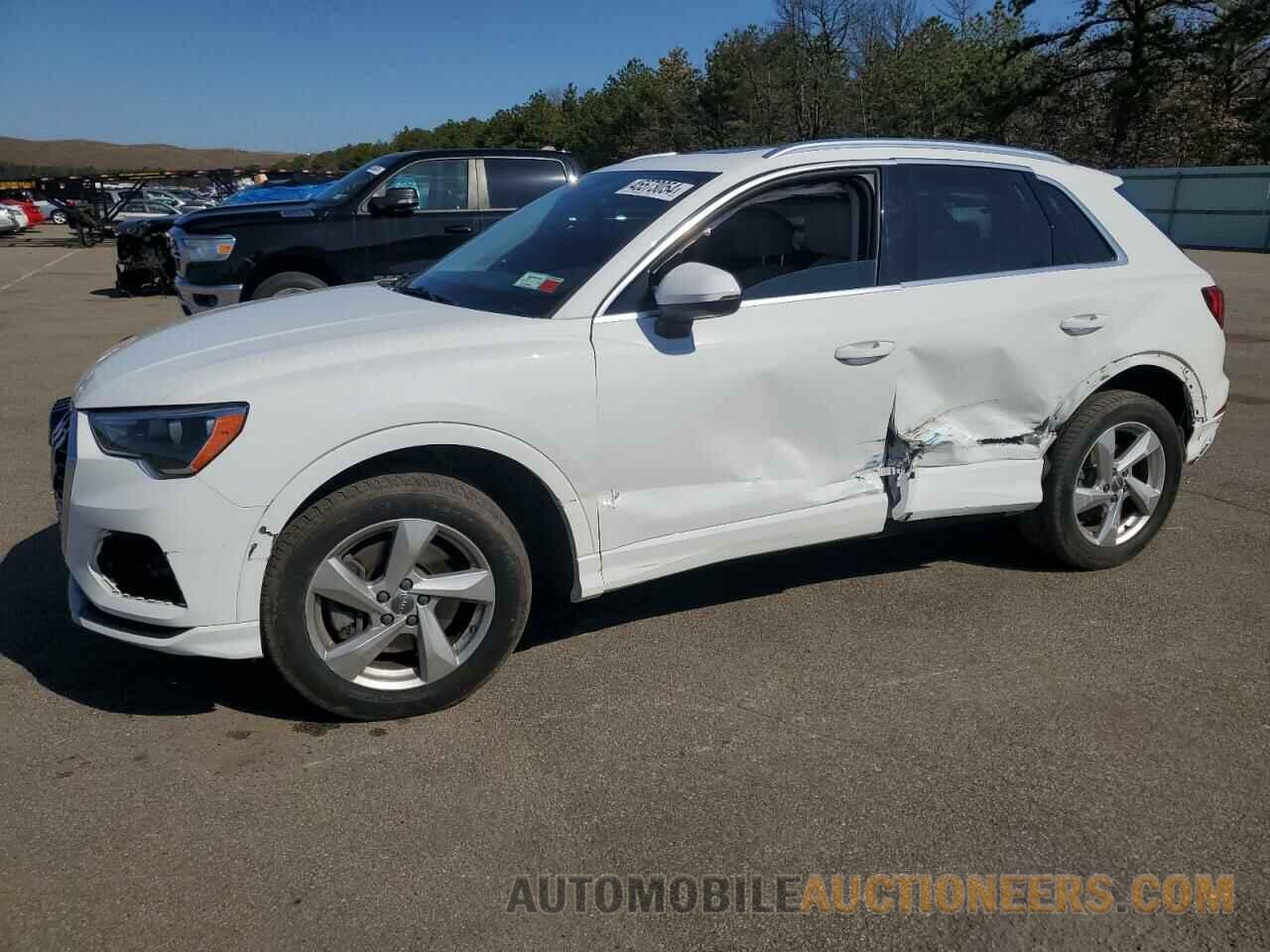 WA1AECF3XK1077393 AUDI Q3 2019