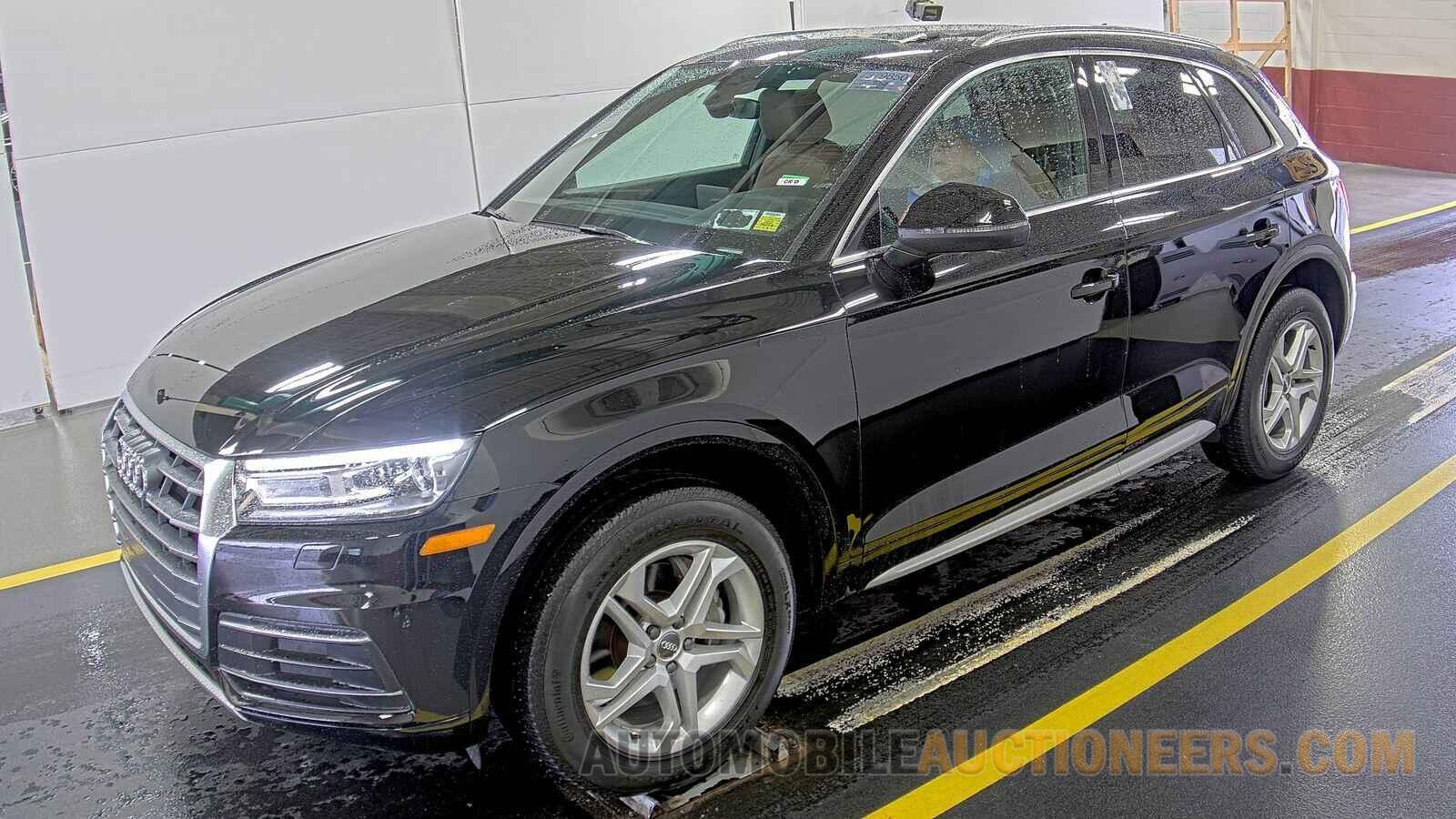 WA1ANAFY8K2070095 Audi Q5 2019