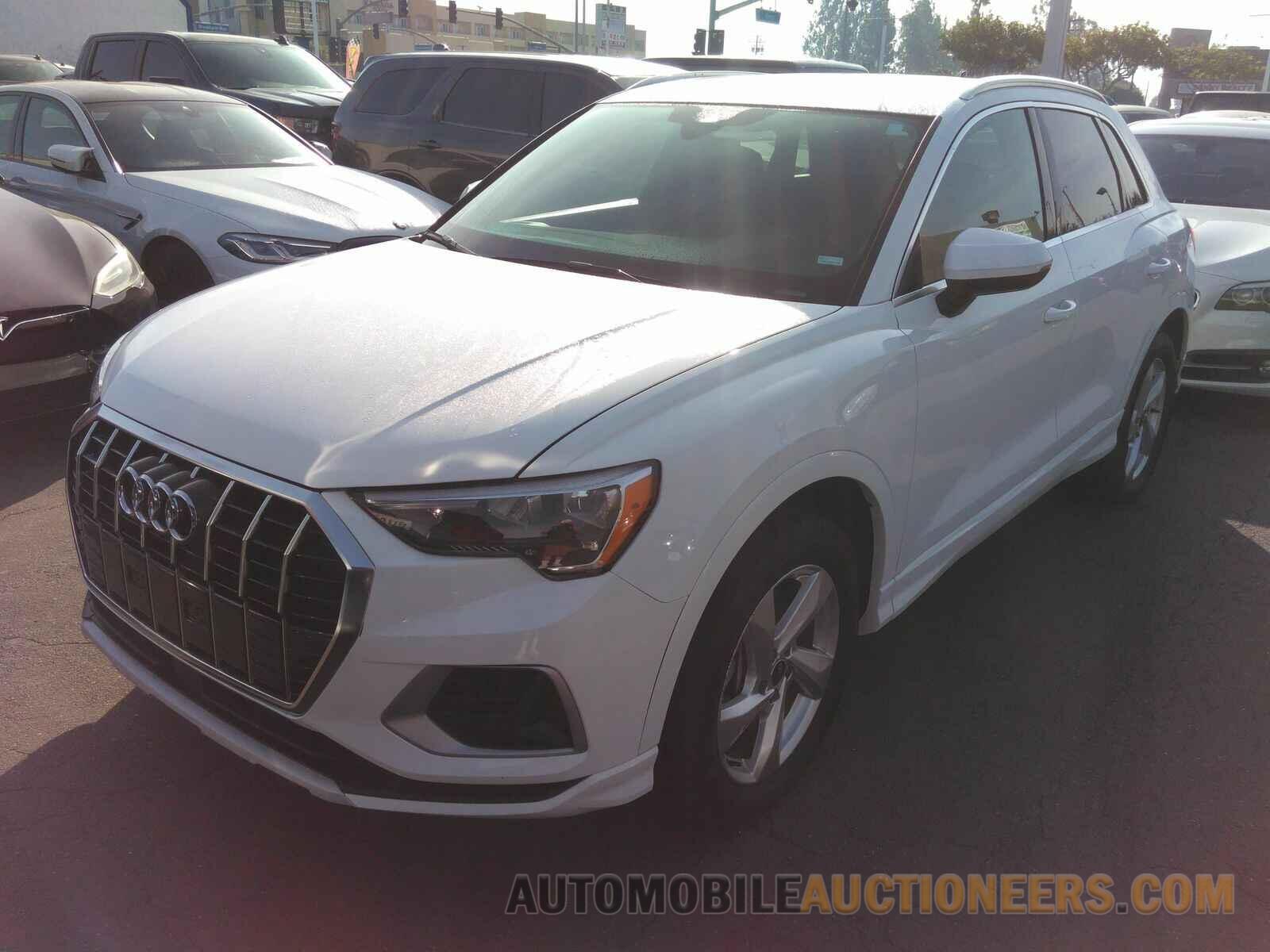 WA1AUCF3XM1063340 Audi Q3 2021