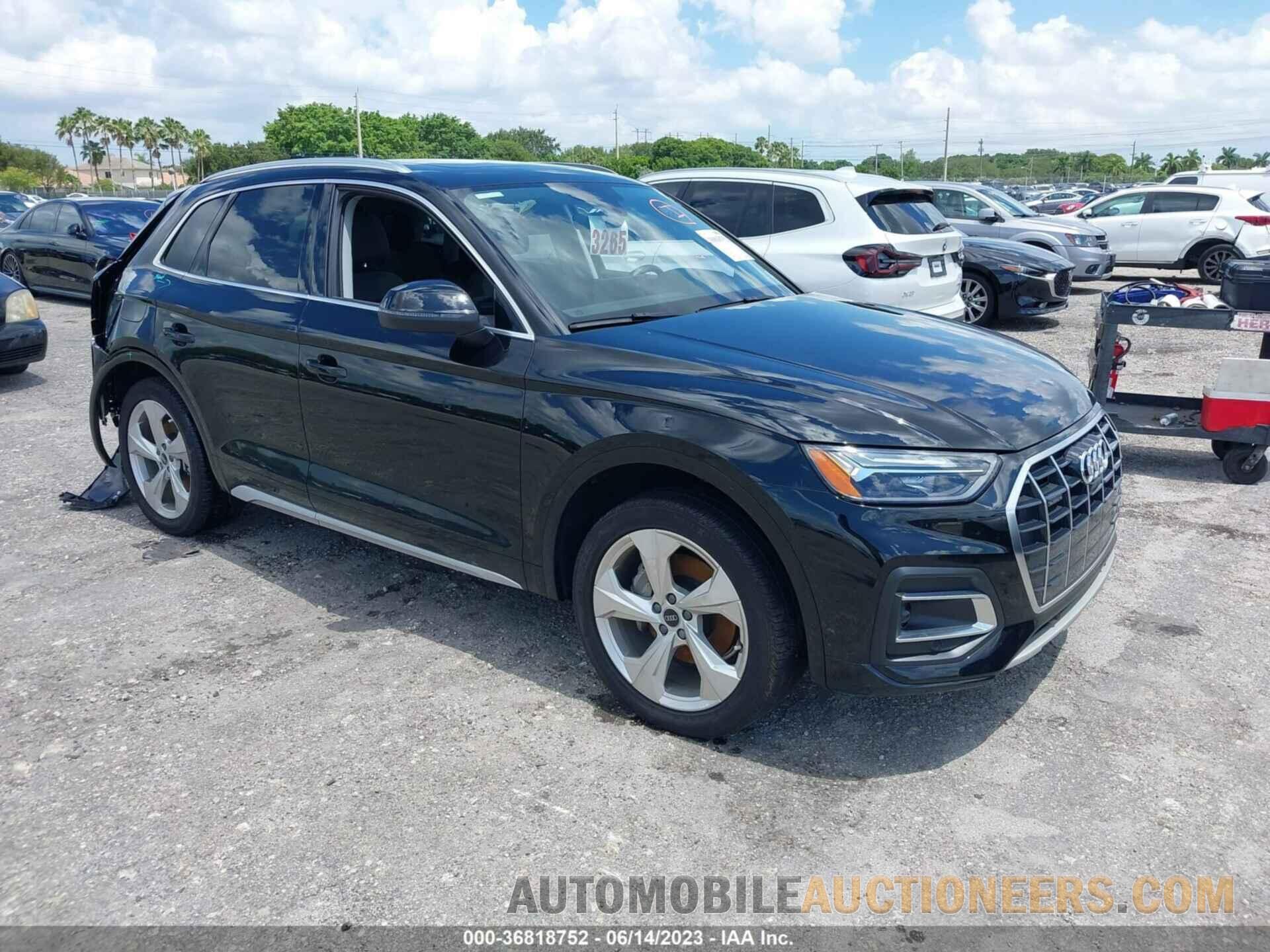 WA1BAAFY4M2098527 AUDI Q5 2021