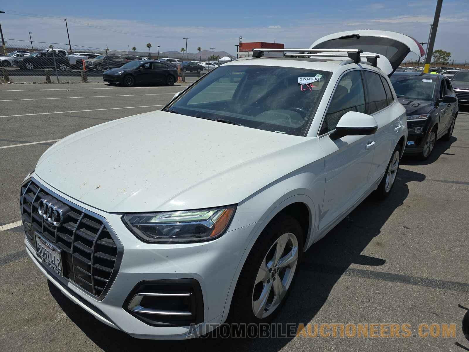 WA1BAAFY7M2022560 Audi Q5 2021