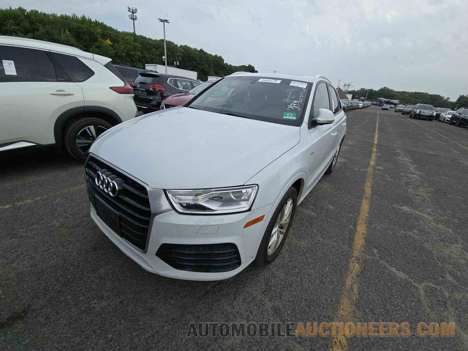 WA1BCCFS0JR023246 Audi Q3 2018