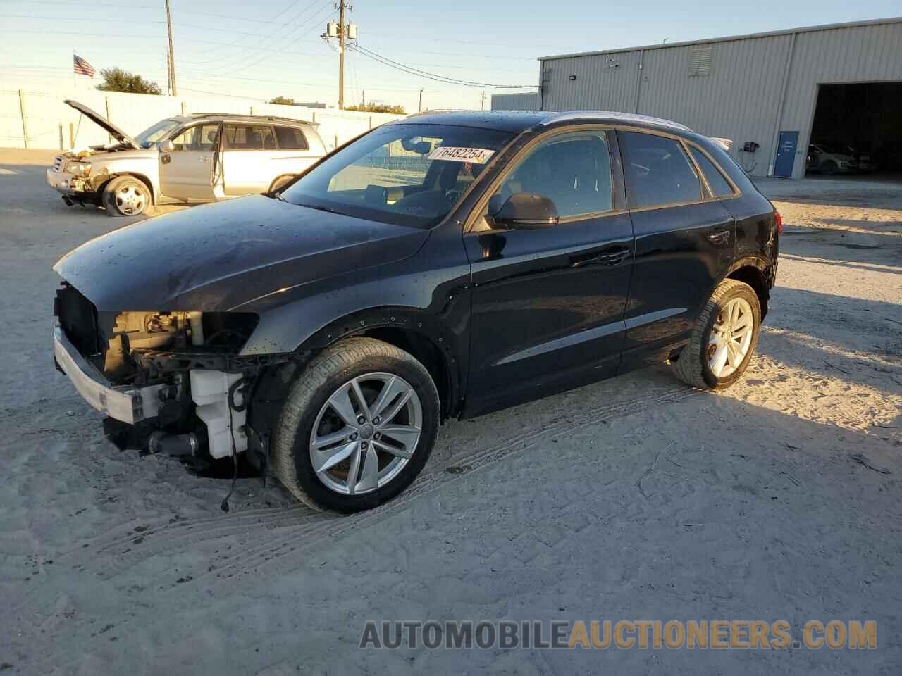 WA1BCCFS9HR015219 AUDI Q3 2017