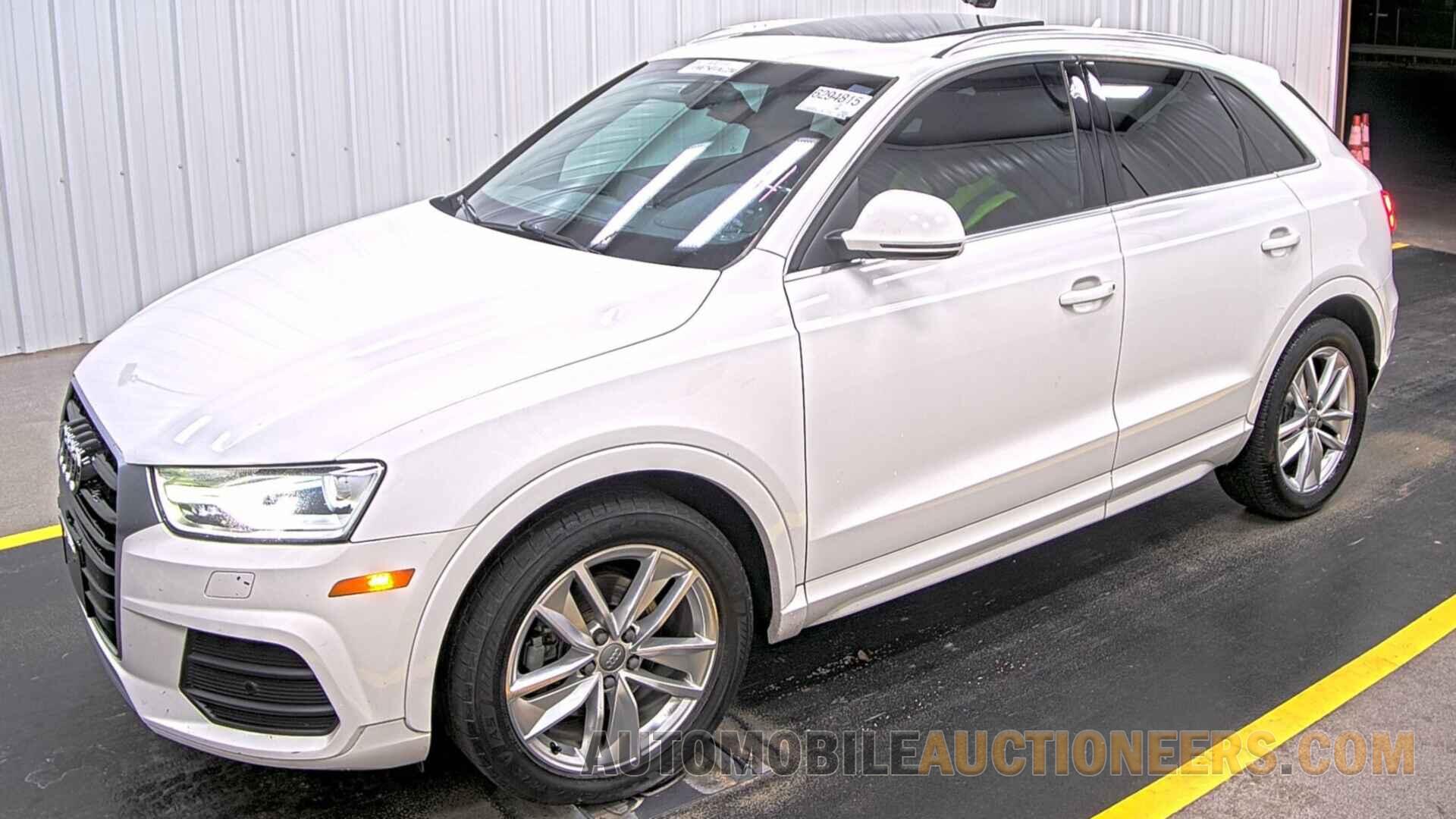 WA1BFCFS2GR010966 Audi Q3 2016