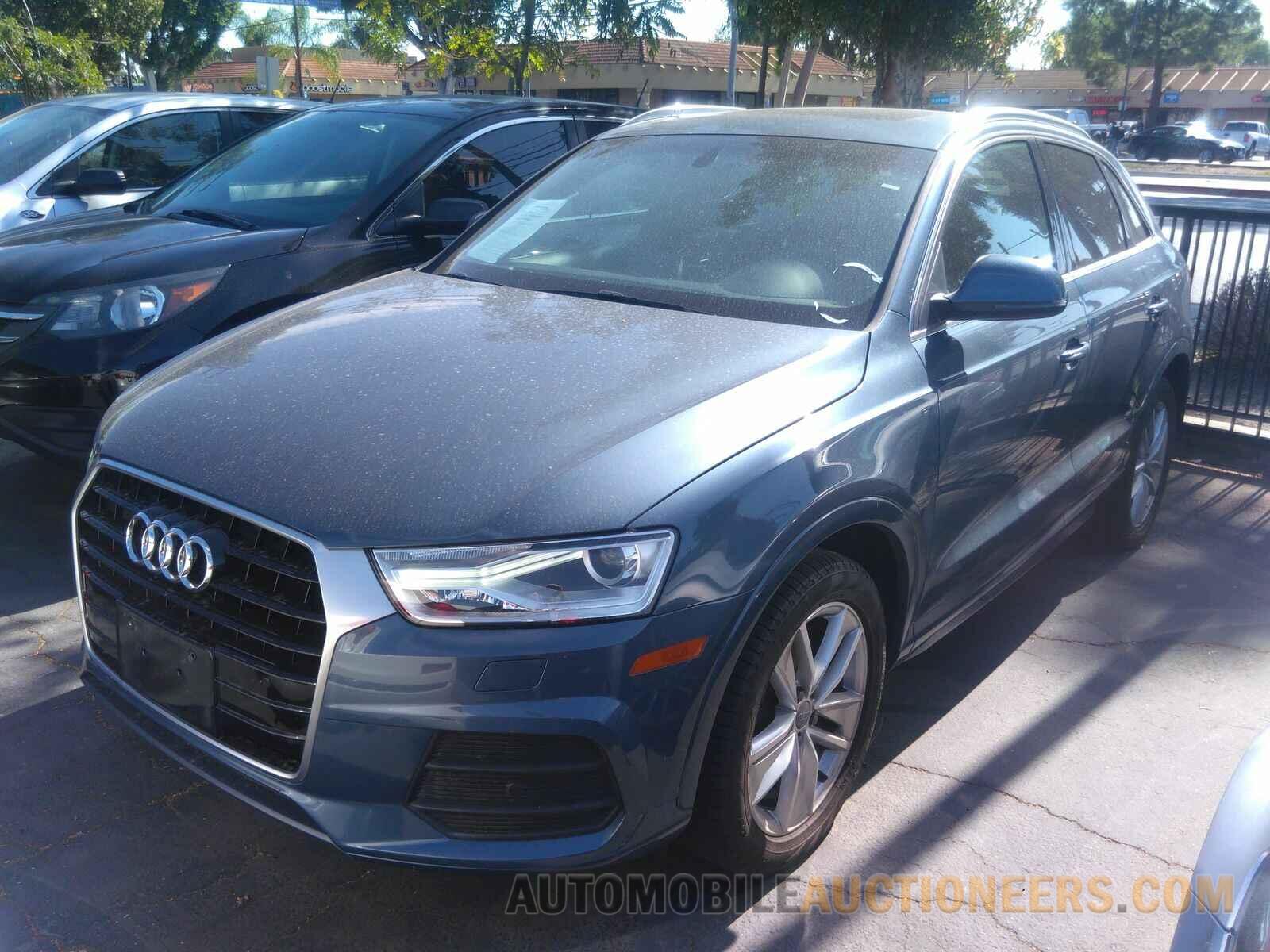 WA1BFCFSXGR009726 Audi Q3 2016