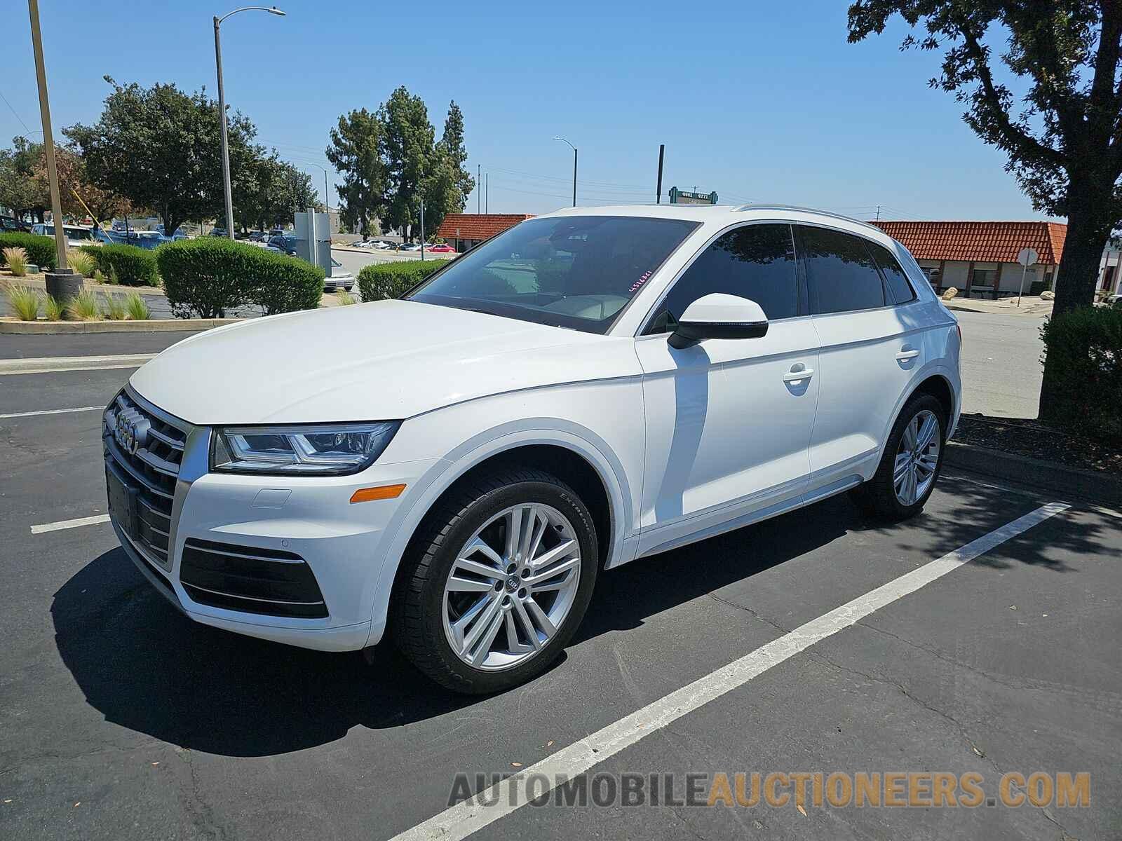 WA1BNAFY1J2158814 Audi Q5 2018