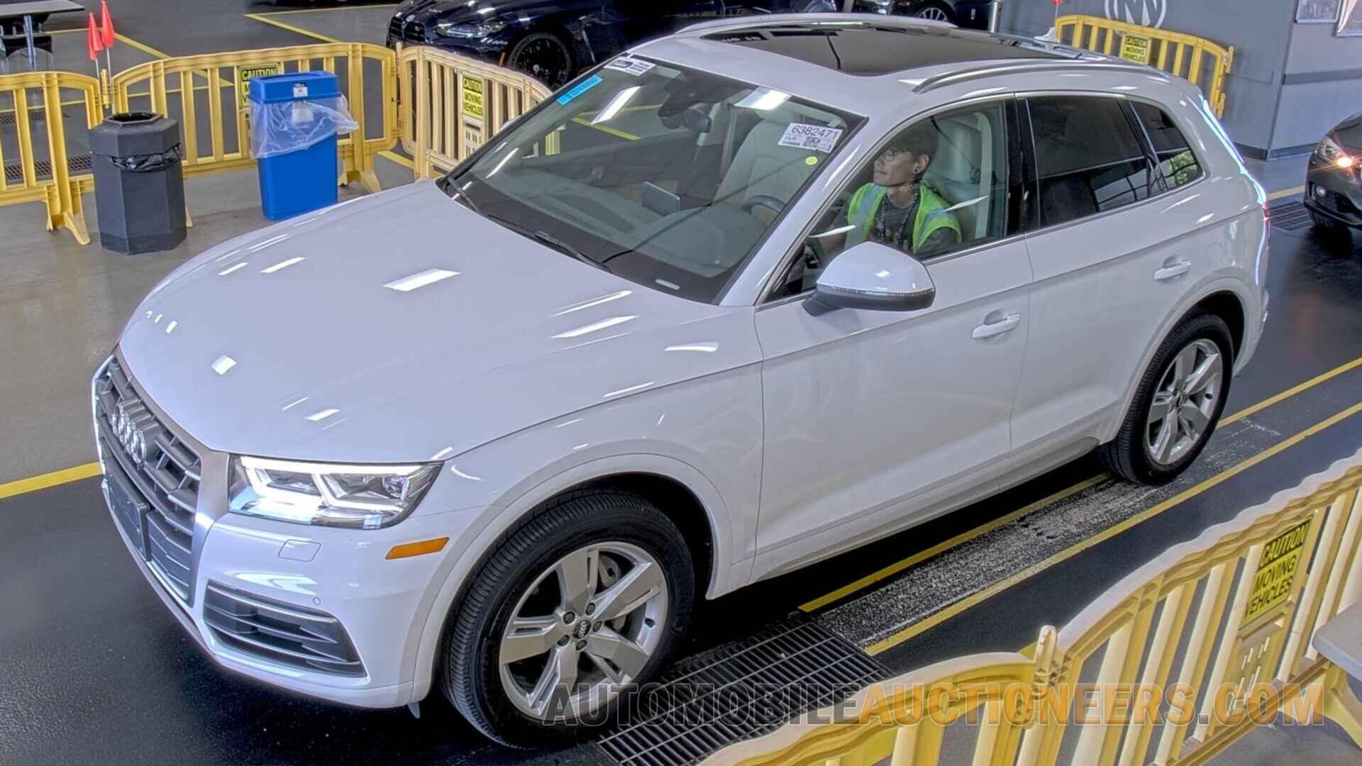 WA1BNAFY5J2124598 Audi Q5 2018