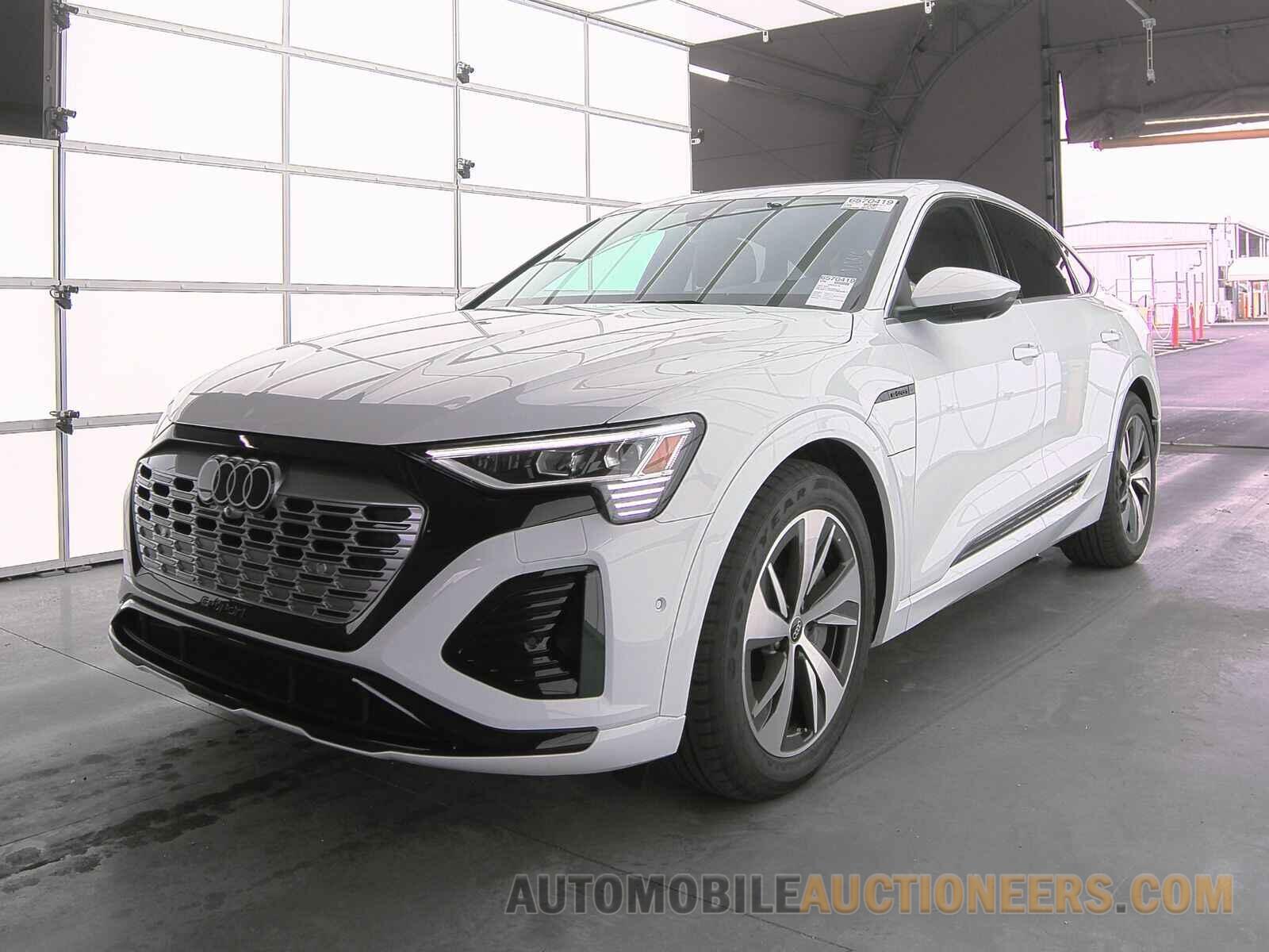 WA1CAAGE2RB032817 Audi Q8 Spo 2024