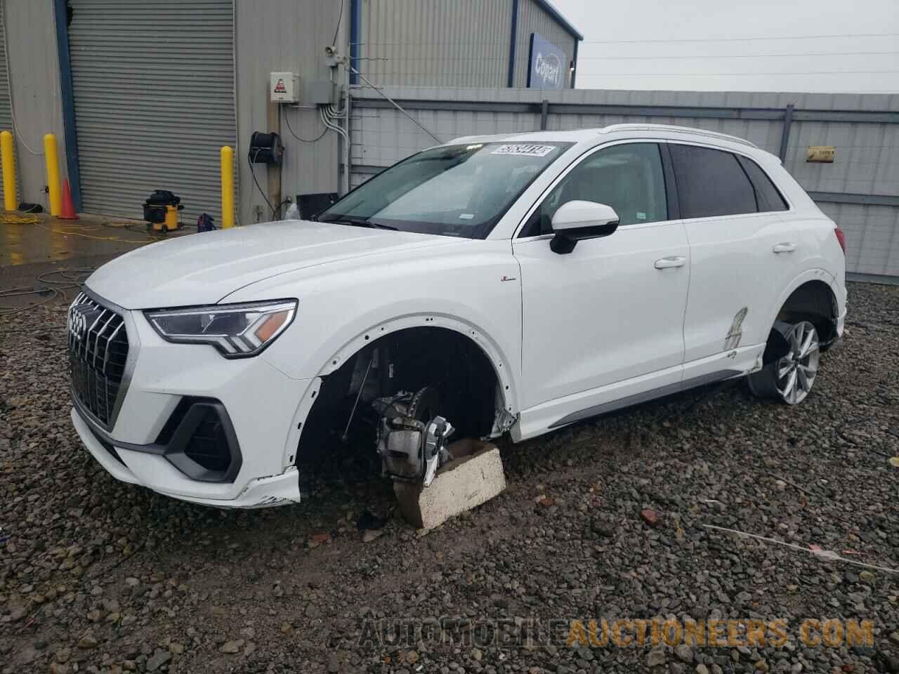 WA1DECF31R1051756 AUDI Q3 2024