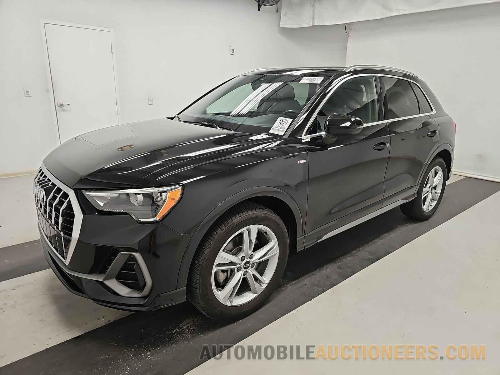 WA1DECF34M1055048 Audi Q3 2021