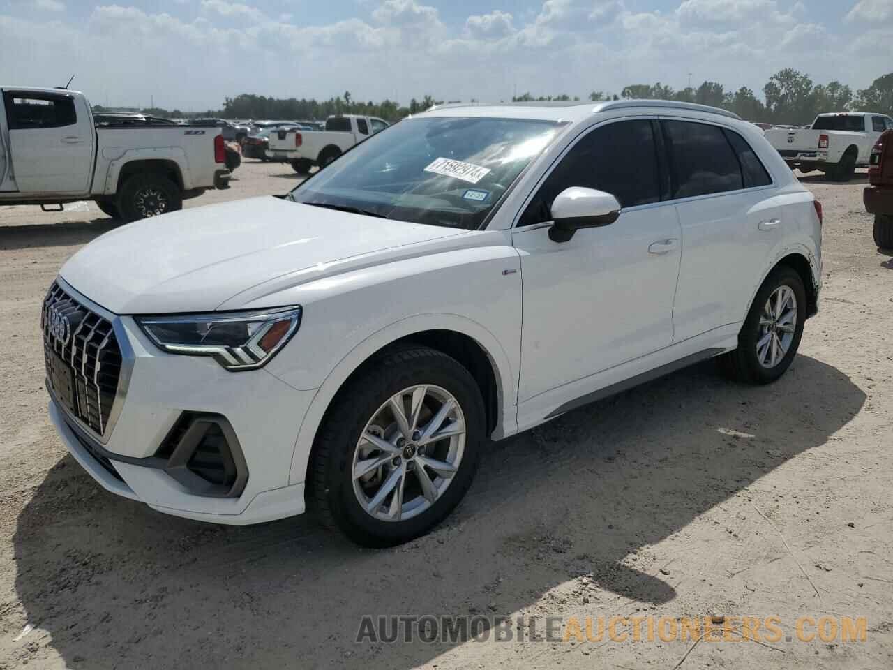 WA1DECF34R1060886 AUDI Q3 2024