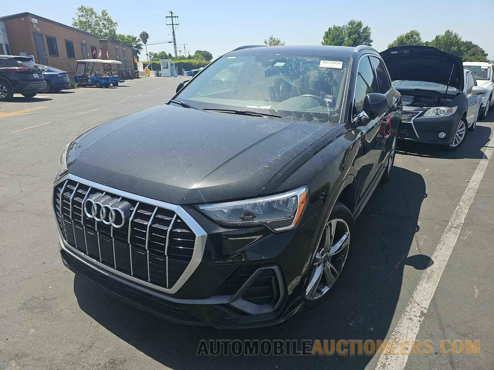 WA1DECF36L1001894 Audi Q3 2020