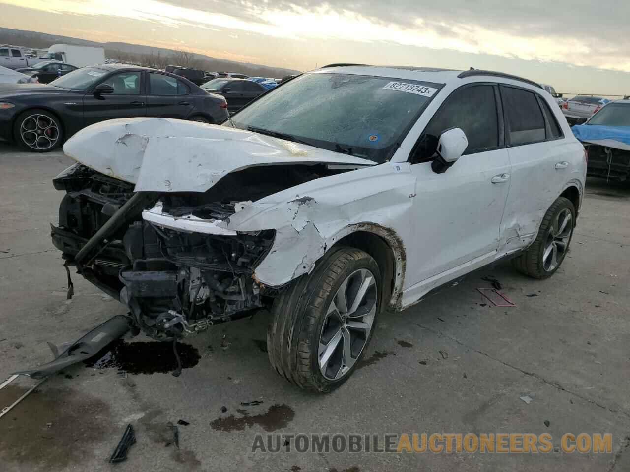 WA1DECF38M1055117 AUDI Q3 2021