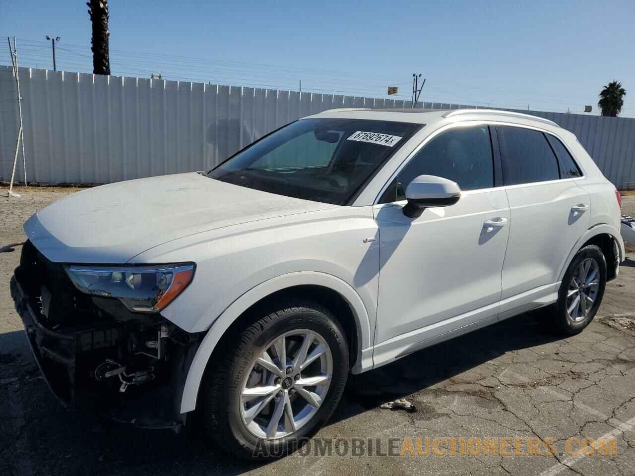 WA1DECF38M1071477 AUDI Q3 2021