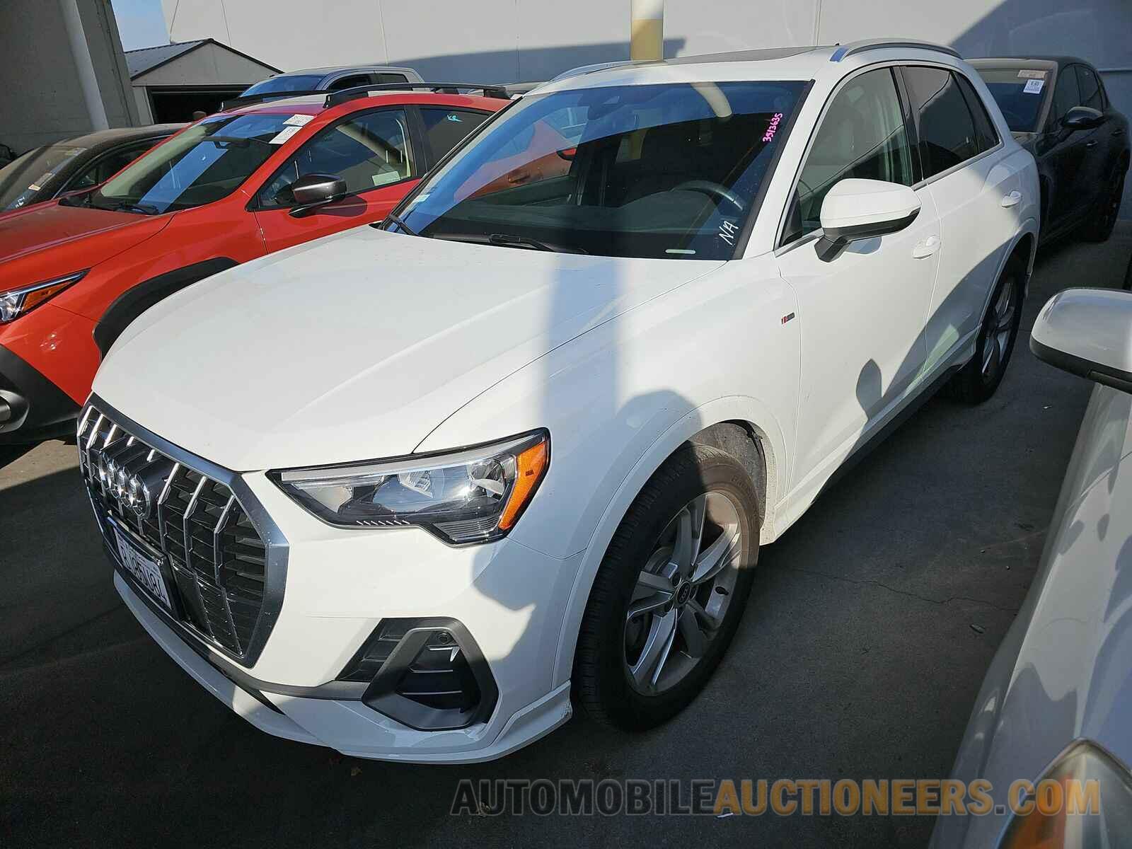 WA1DECF3XM1067317 Audi Q3 2021