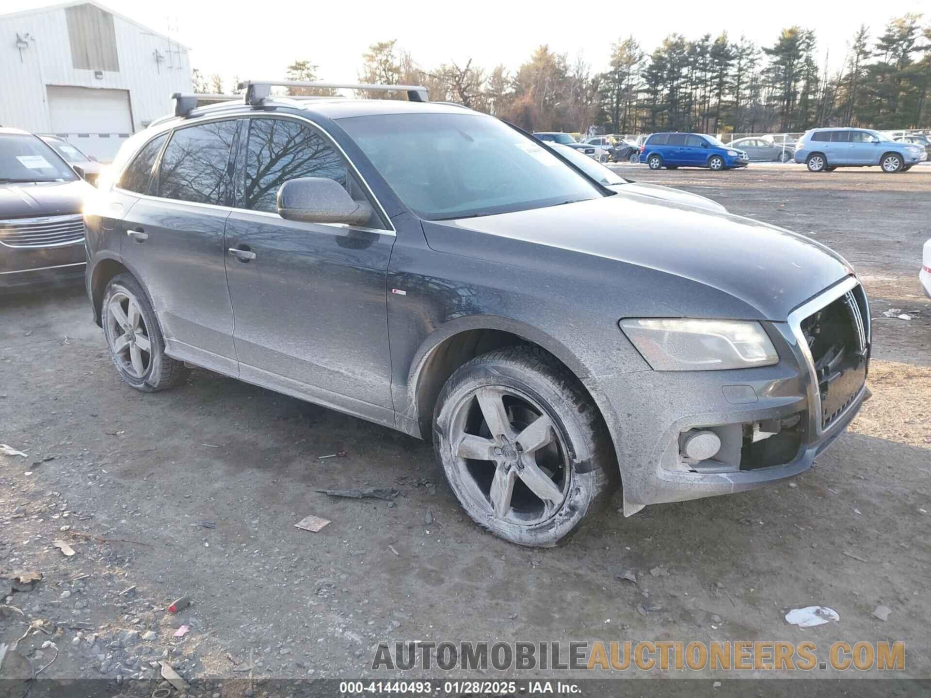 WA1DKAFP7BA008657 AUDI Q5 2011