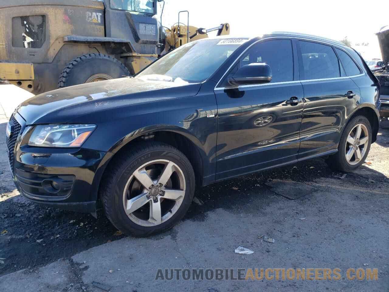 WA1DKAFP8BA042302 AUDI Q5 2011