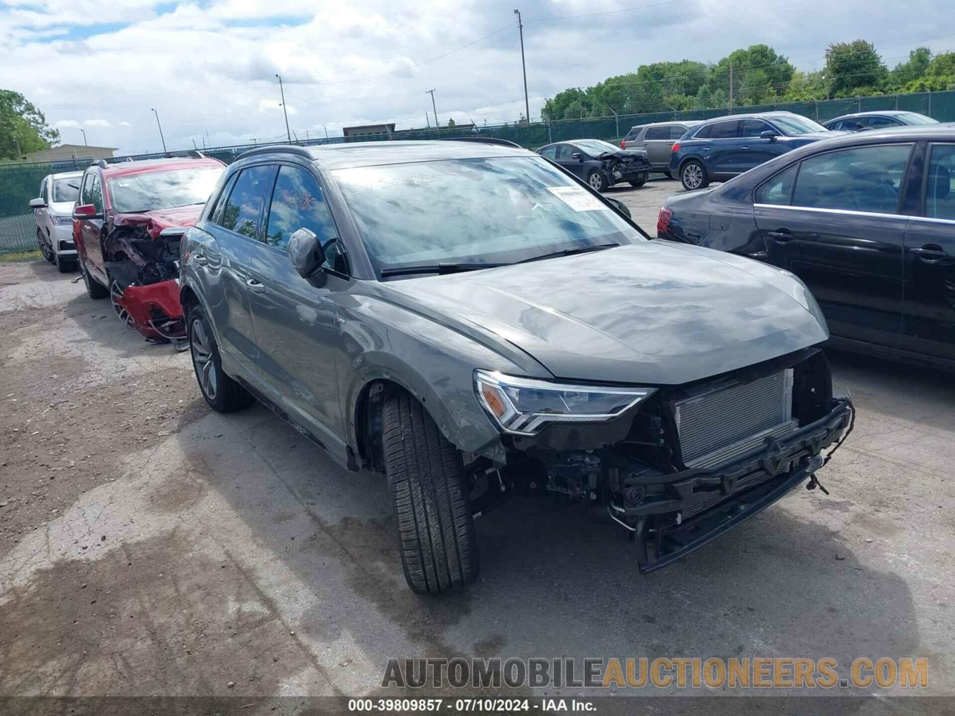 WA1EECF30R1074689 AUDI Q3 2024