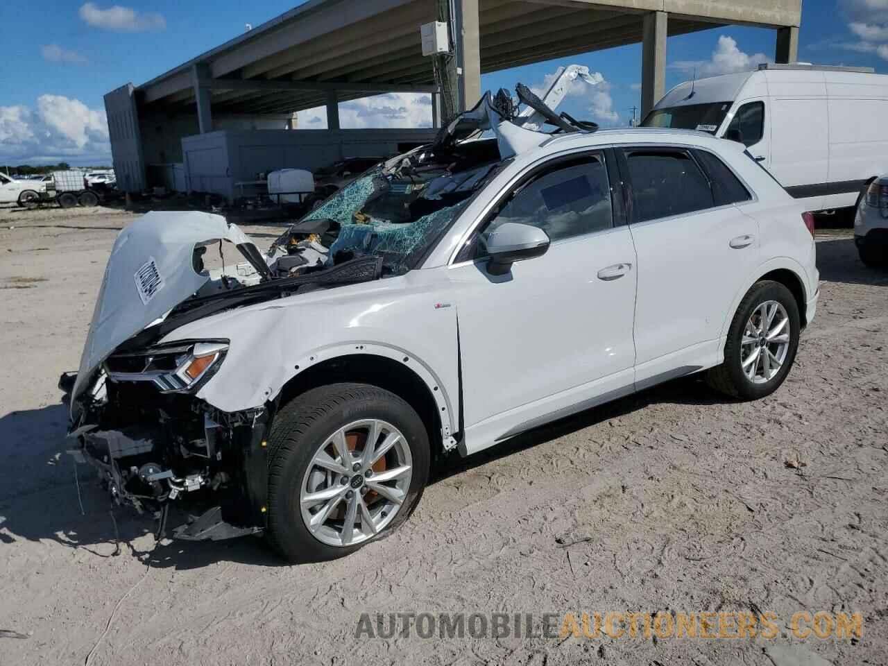 WA1EECF30R1120974 AUDI Q3 2024