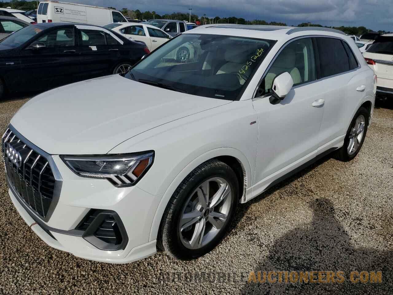 WA1EECF31R1020494 AUDI Q3 2024