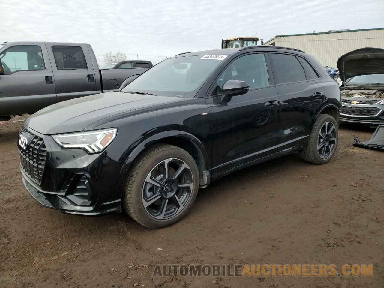 WA1EECF33R1029360 AUDI Q3 2024