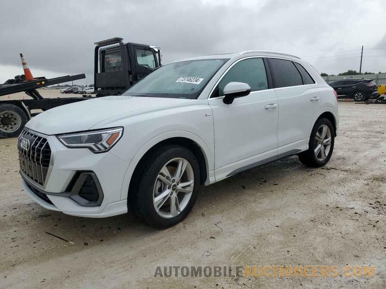 WA1EECF35R1101255 AUDI Q3 2024