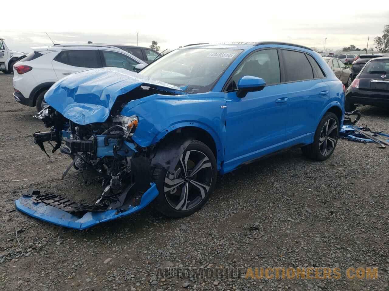 WA1EECF36P1132639 AUDI Q3 2023