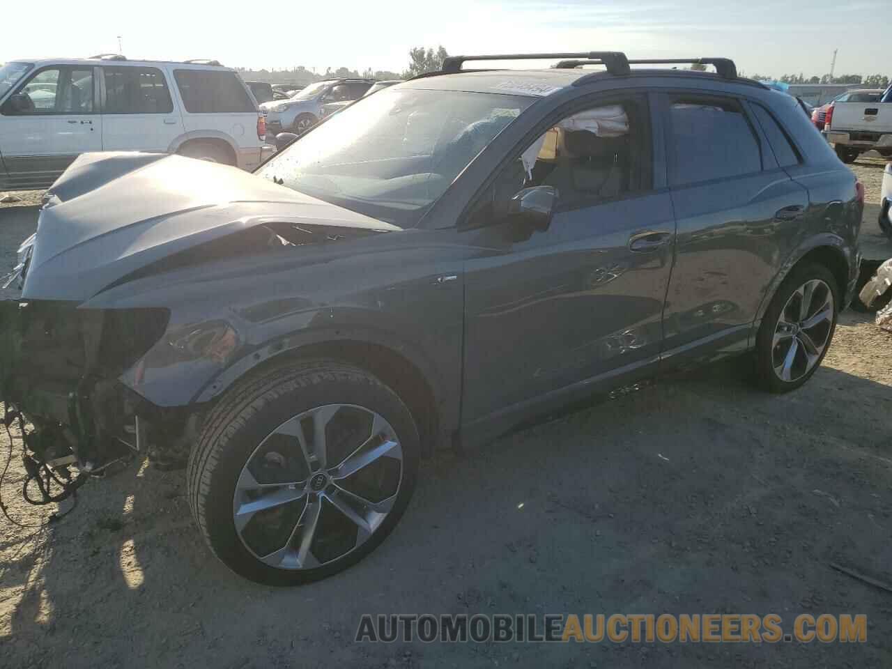 WA1EECF38M1020047 AUDI Q3 2021