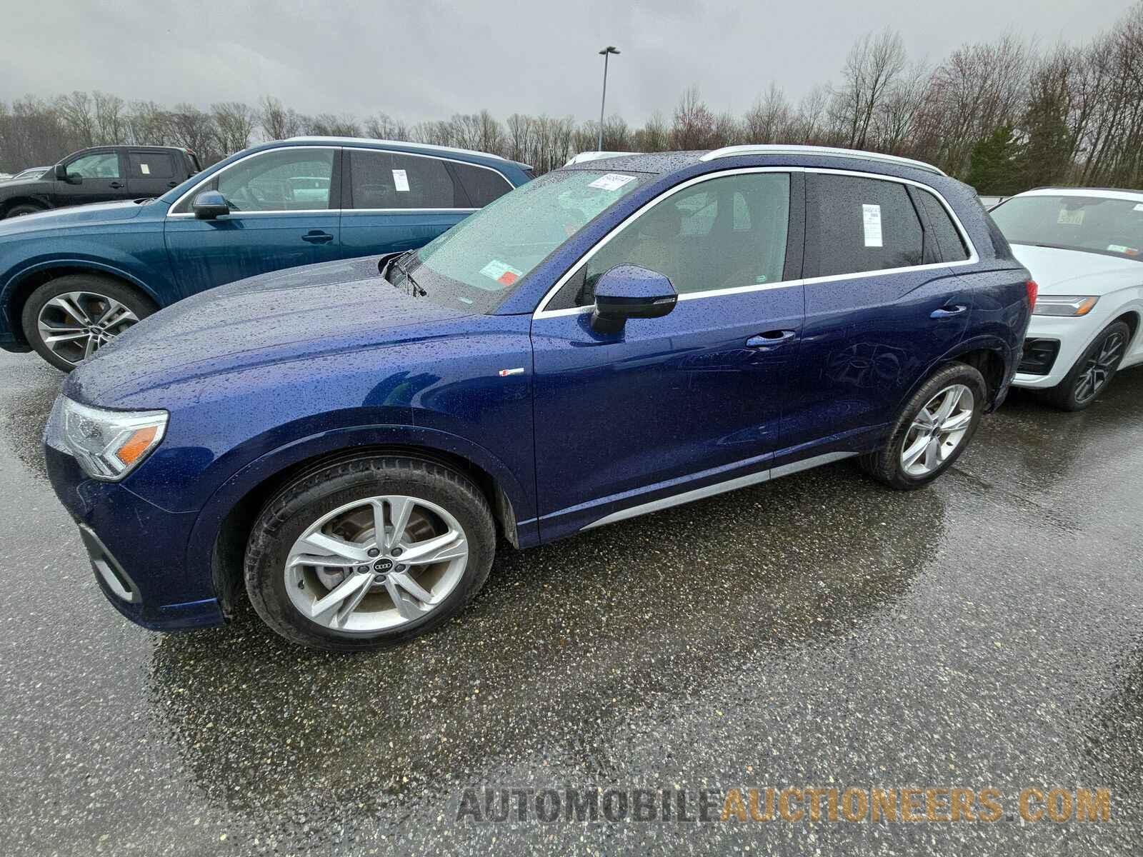 WA1EECF39M1039318 Audi Q3 2021