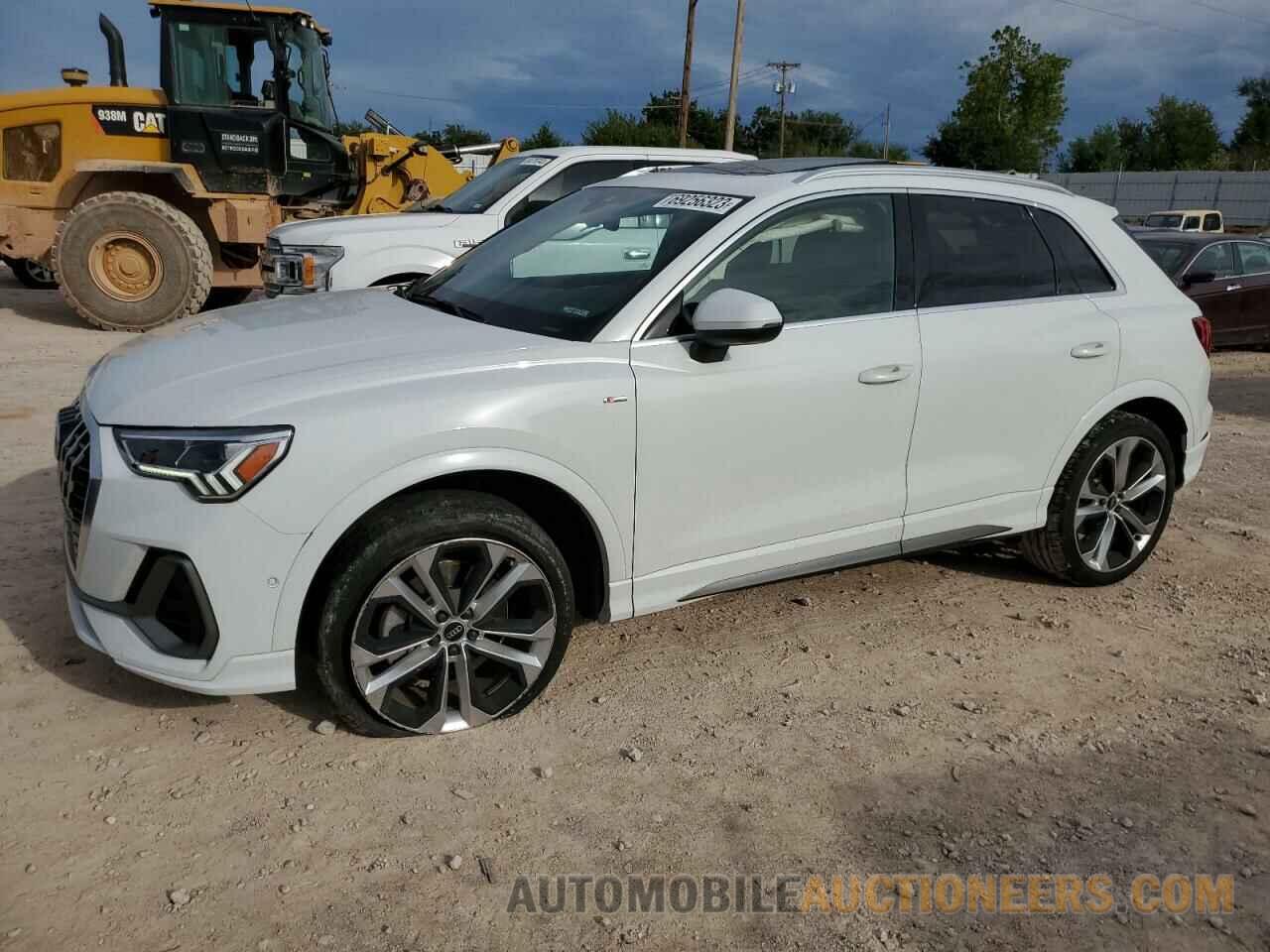 WA1EECF39M1131075 AUDI Q3 2021